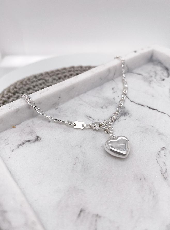 Puffed Heart Charm Figaro Curb Bracelet in Sterling Silver