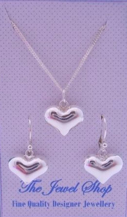 STERLING SILVER 14mm LOVE HEARTS MATCHING NECKLACE & EARRINGS GORGEOUS SHIMMERING GIFT BOX
