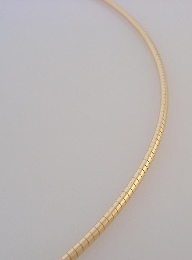 9ct Yellow Gold 1.5mm Omega Necklace Chain With 5cm Extension Chain