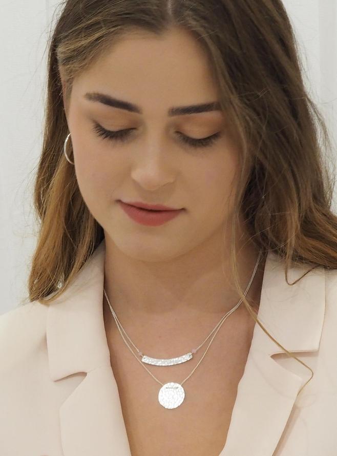 Florence Hammered Bar Rose Quartz Necklace in Silver