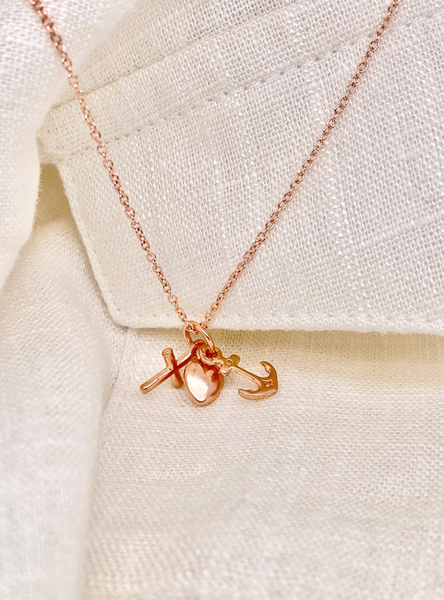 18ct gold Faith, Hope and Charity pendant | Laval Europe