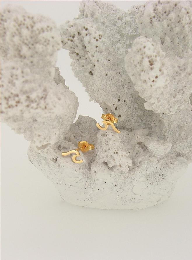 Nalu Ocean Wave Stud Earrings in 9ct Gold