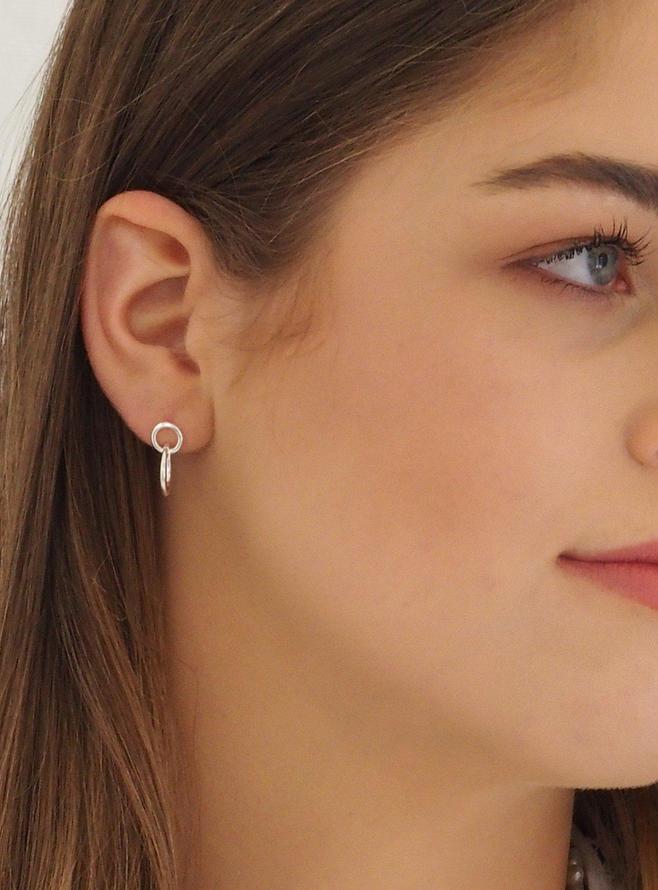Dakota Interlocking Circle Stud Earrings in Sterling Silver