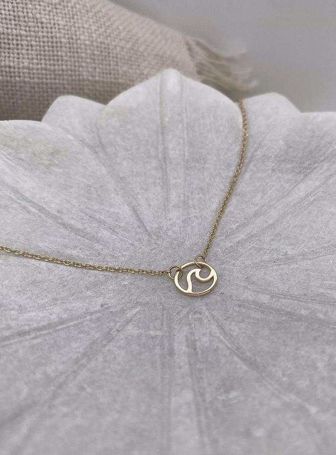 Nalu Ocean Wave Charm Necklace in 9ct Gold