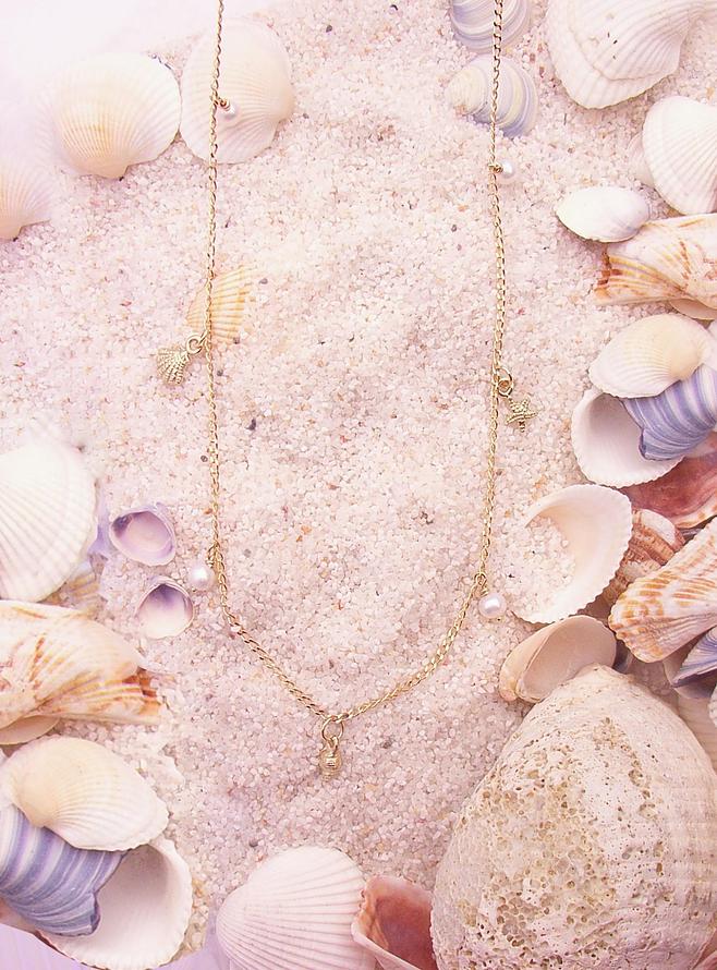 Coco Seaside Pearl Charm Station Necklace in 9ct Rose Gold