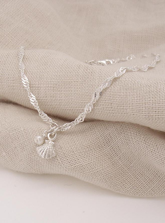 Seashell Charm Pearl Rope Singapore Twist Chain in Necklace