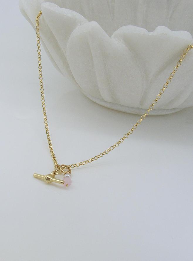 Dainty Small Fob TBar Belcher Necklace in 9ct Gold