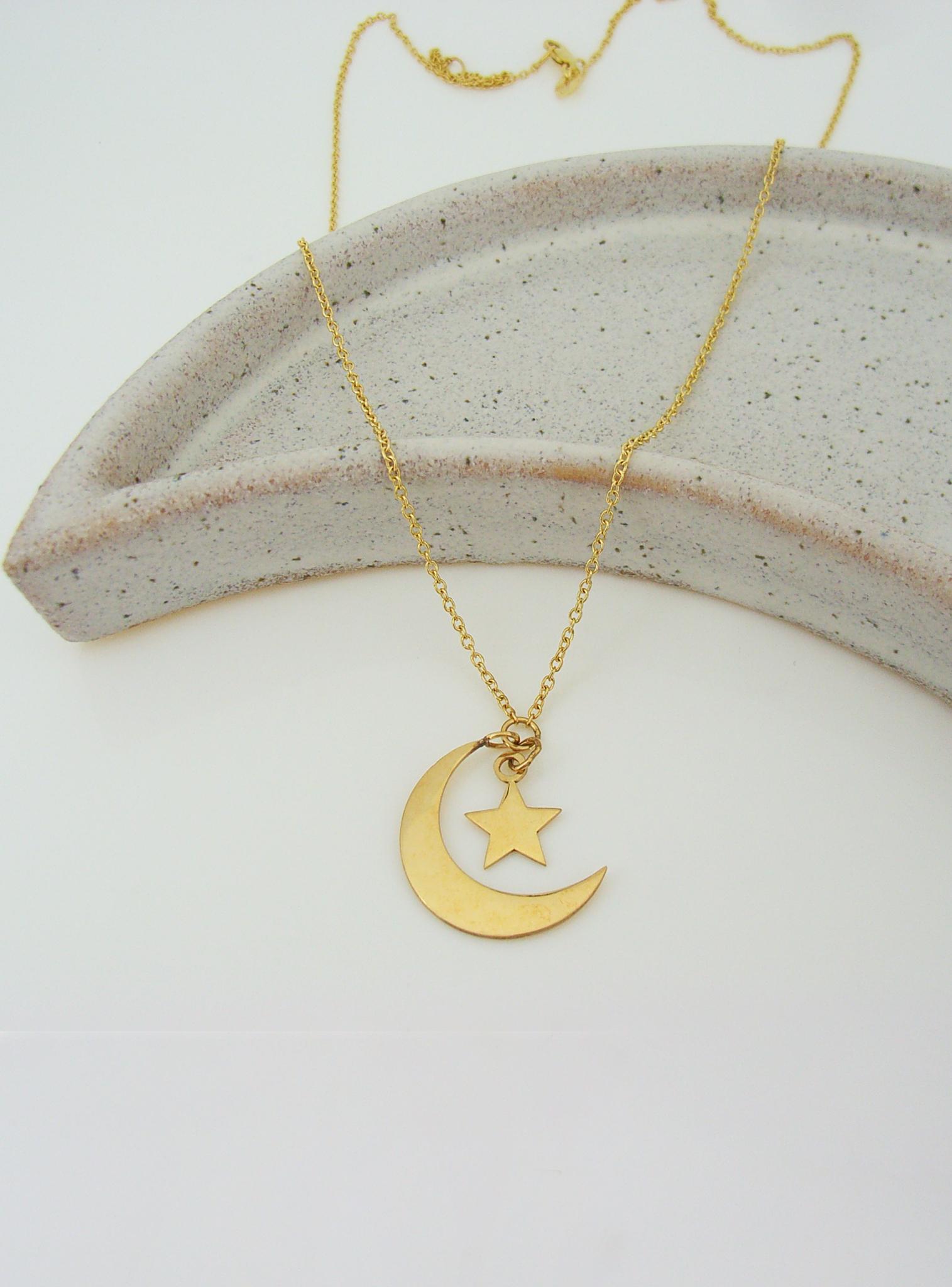 Buy Moon Pendant Necklace 14K Gold Fill Dainty Hammered Moon Phase Gold  Choker Simple Crescent Moon Full Moon Karma Circle Choker Necklace Online  at desertcartINDIA
