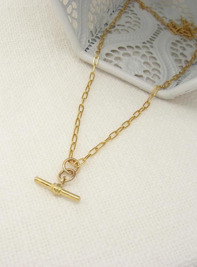 Aurelia Paperclip T Bar Fob Necklace Chain in 9ct Gold